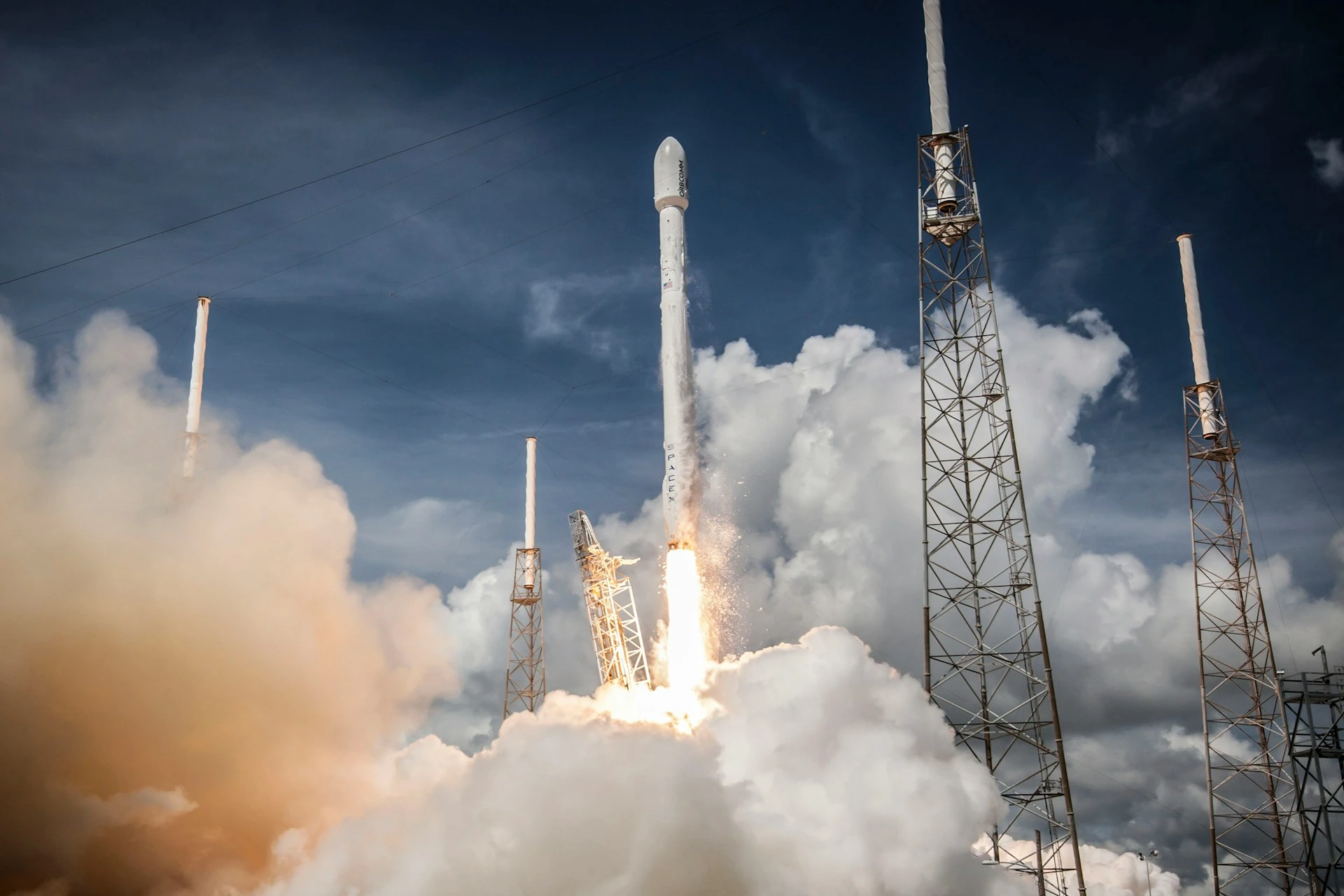 A SpaceX két év alatt öt személyzet nélküli küldetést indít a Marsra